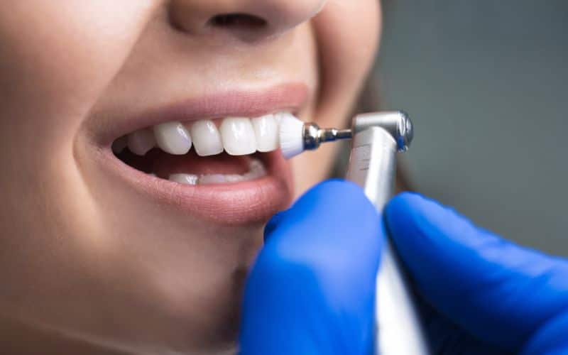 Dental implants easier to clean