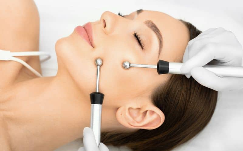 
Microcurrent has advantages in toning and firming facial muscles